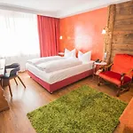Ringhotel Alpenhof - Patchworkhotel ホテル