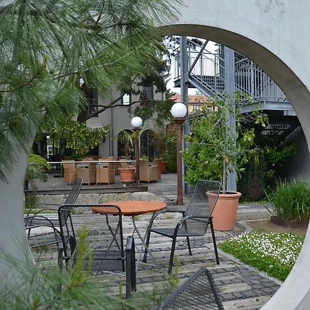 מלון Ringhotel Alpenhof - Patchworkhotel