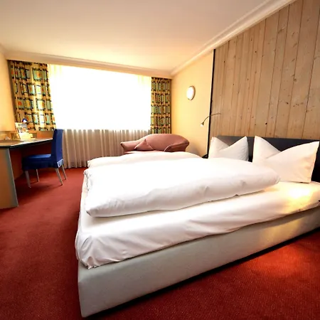 מלון Ringhotel Alpenhof - Patchworkhotel