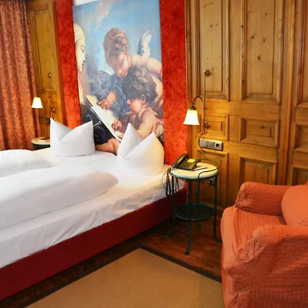 Ringhotel Alpenhof - Patchworkhotel מלון