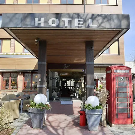 מלון Ringhotel Alpenhof - Patchworkhotel אוגסבורג